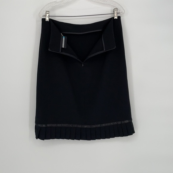 Requirements Edgy Chic Dark Academia Black swish bottom pleated skirt - Picture 4 of 7